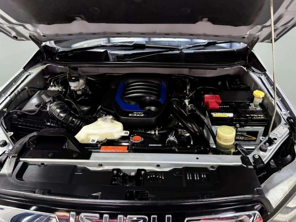 2023 ISUZU D-MAX 3.0 VCROSS M CAB-4 4WD  [1N0137] - 9