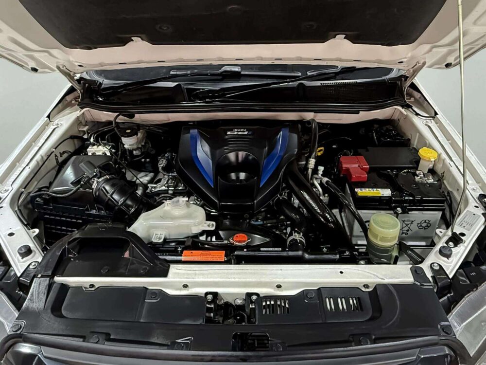 2023 ISUZU D-MAX 3.0 VCROSS M CAB-4 4WD  [1C0120] - 9