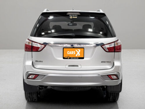 2018-isuzu-mu-x-3-0-dvd-1n0102-slide-thumbnail-2