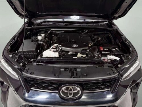2021-toyota-fortuner-2-8-legender-1c0038-slide-thumbnail-8