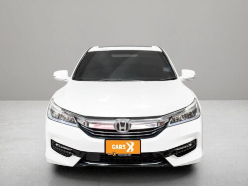 2018-honda-accord-2-0-hybrid-tech-1s1404-slide-thumbnail-1