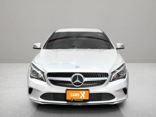 2017-mercedes-benz-cla200-1-6-urban-1p2923v-slide-thumbnail-1