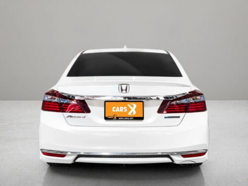 2018-honda-accord-2-0-hybrid-tech-1s1404-slide-thumbnail-2