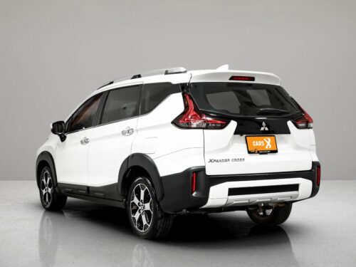 2020-mitsubishi-xpander-cross-1-5-1p2909-slide-thumbnail-3