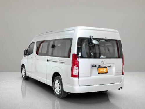 2020-toyota-commuter-2-8-1p2892-slide-thumbnail-3