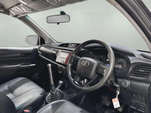 2020-toyota-hilux-revo-2-4-j-single-cab-1p2838v-slide-thumbnail-4