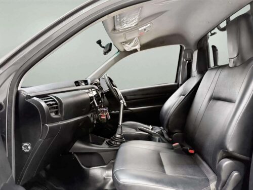 2020-toyota-hilux-revo-2-4-j-single-cab-1p2838v-slide-thumbnail-5