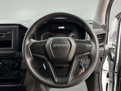 2022-isuzu-d-max-3-0-s-spark-1n0132v-slide-thumbnail-4