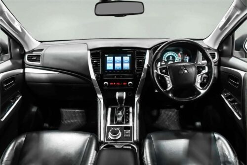 2019-mitsubishi-pajero-sport-2-4-gt-premium-4wd-1a0100-slide-thumbnail-4