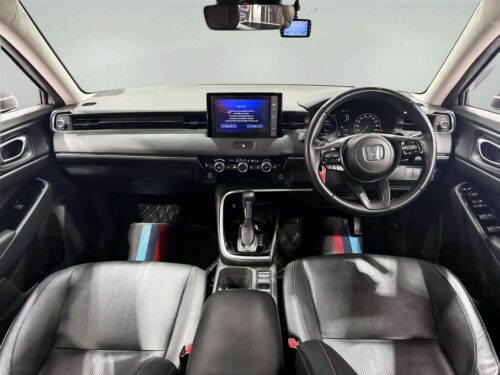 2022-honda-hr-v-1-5-e-hev-el-1s1442v-slide-thumbnail-4