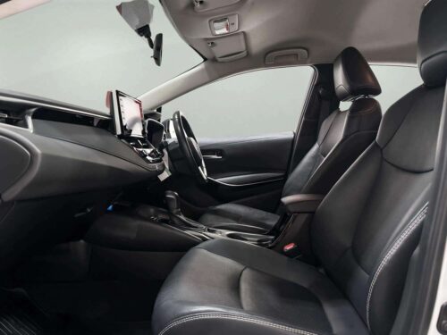 2022-toyota-corolla-altis-1-8-hybrid-premium-1p2947-slide-thumbnail-5