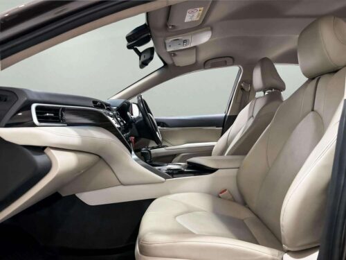 2019-toyota-camry-2-0-g-1t0083-slide-thumbnail-5