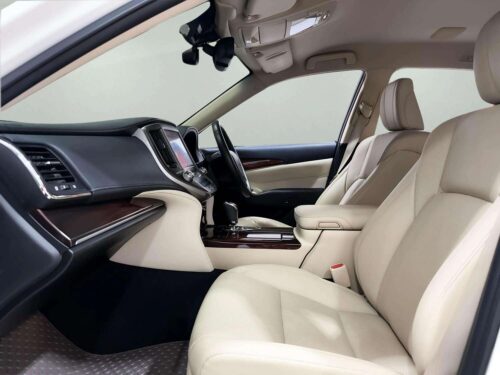 2013-toyota-crown-2-5-royal-saloon-1p2935v-slide-thumbnail-5
