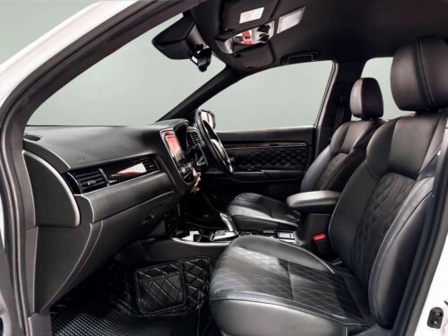 2022-mitsubishi-outlander-phev-2-4-gt-premium-4wd-1p2866-slide-thumbnail-5