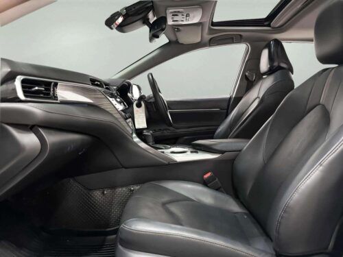 2021-toyota-camry-2-5-hybrid-premium-1d0134-slide-thumbnail-5