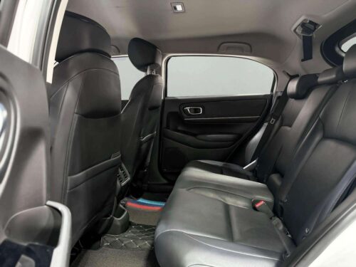 2022-honda-hr-v-1-5-e-hev-el-1s1442v-slide-thumbnail-6