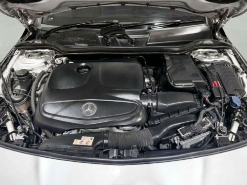 2017-mercedes-benz-cla200-1-6-urban-1p2923v-slide-thumbnail-8