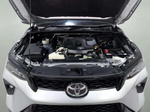 2024-toyota-fortuner-2-4-leader-g-1s1428-slide-thumbnail-8