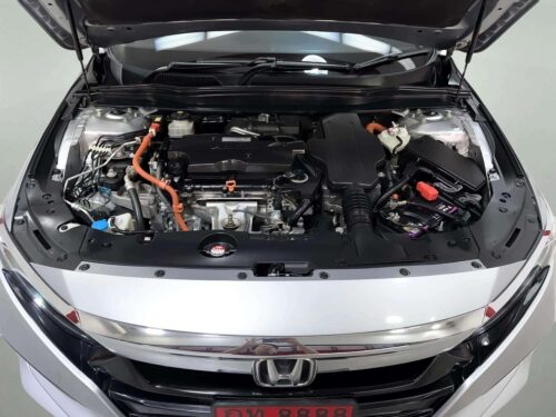 2020-honda-accord-2-0-hybrid-1s1426-slide-thumbnail-8