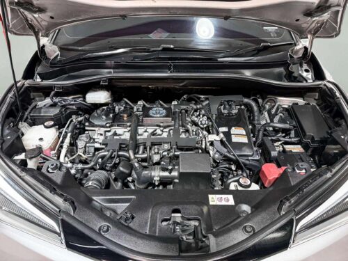 2019-toyota-c-hr-1-8-hv-hi-1t0078v-slide-thumbnail-8