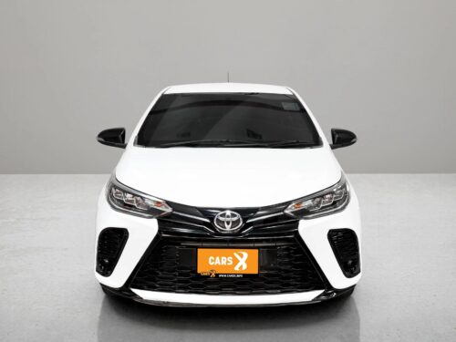 2022-toyota-yaris-1-2-sport-1c0137-slide-thumbnail-1