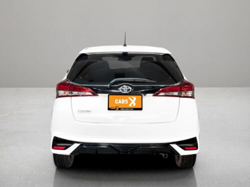 2022-toyota-yaris-1-2-sport-1c0137-slide-thumbnail-3