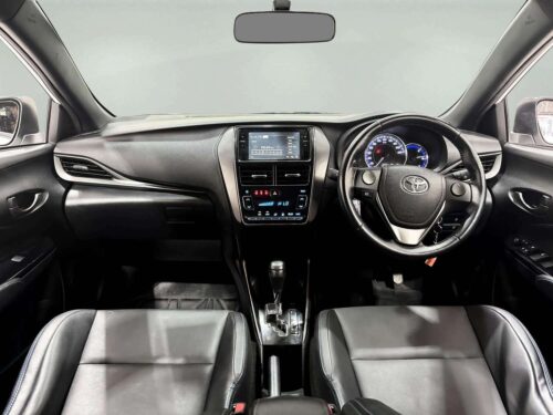 2022-toyota-yaris-1-2-sport-1c0137-slide-thumbnail-4