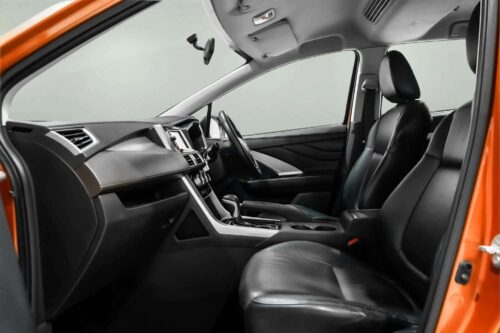 2020-mitsubishi-xpander-cross-1-5-1p2907-slide-thumbnail-5