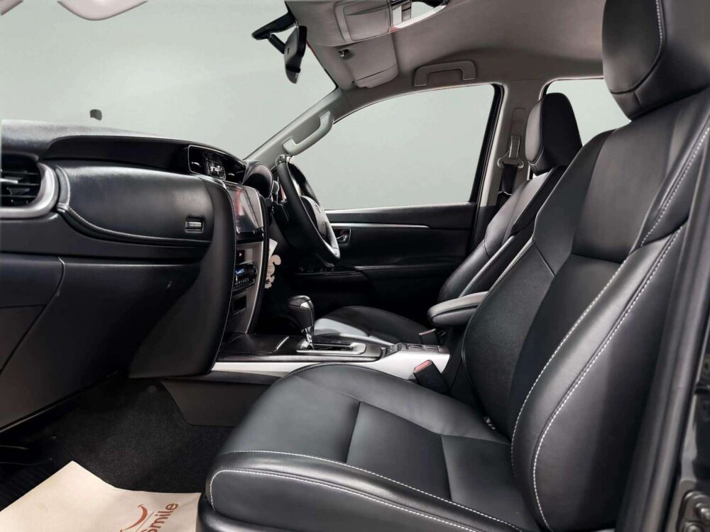 2022 TOYOTA FORTUNER 2.4 V  [1D0128] - 6