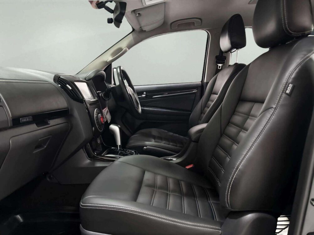 2020 ISUZU MU-X 1.9 THE ONYX  [1P2962] - 6