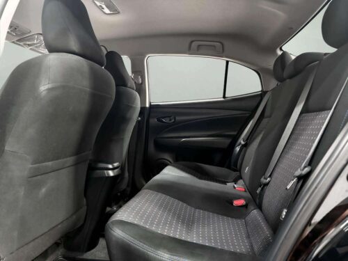 2018-toyota-yaris-ativ-1-2-e-1n0156v-slide-thumbnail-6