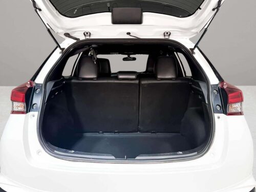 2022-toyota-yaris-1-2-sport-1c0137-slide-thumbnail-7