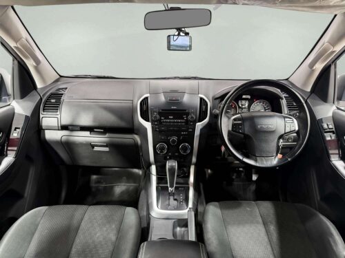 2019-isuzu-d-max-1-9-hi-lander-z-space-cab-1t0090-slide-thumbnail-4