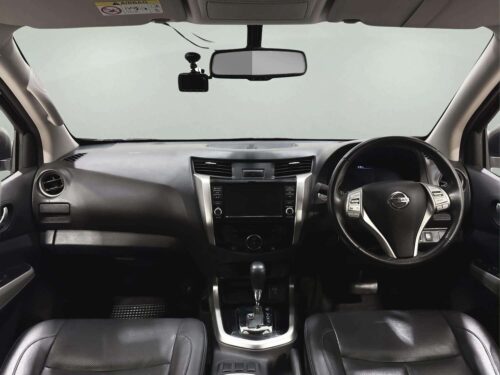 2020-nissan-np300-navara-2-5-calibre-v-double-cab-1p2851-slide-thumbnail-4