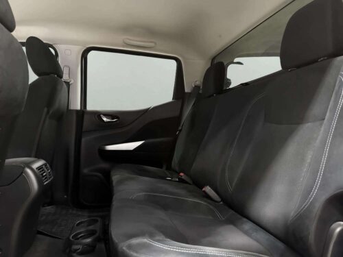 2020-nissan-np300-navara-2-5-calibre-v-double-cab-1t0071-slide-thumbnail-6