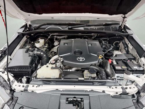 2022-toyota-hilux-revo-2-4-prerunner-entry-smart-cab-1p2963-slide-thumbnail-8