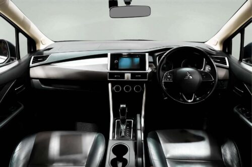 2020-mitsubishi-xpander-cross-1-5-1c0134-slide-thumbnail-4