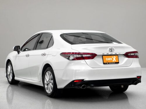 2023-toyota-camry-2-5-sport-1p3032-slide-thumbnail-3