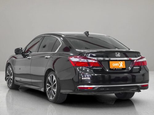 2017-honda-accord-2-0-hybrid-tech-1s1449-slide-thumbnail-2