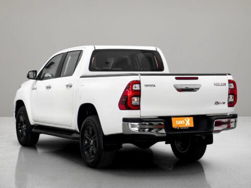 2021-toyota-hilux-revo-2-4-prerunner-entry-double-cab-1p3017-slide-thumbnail-3