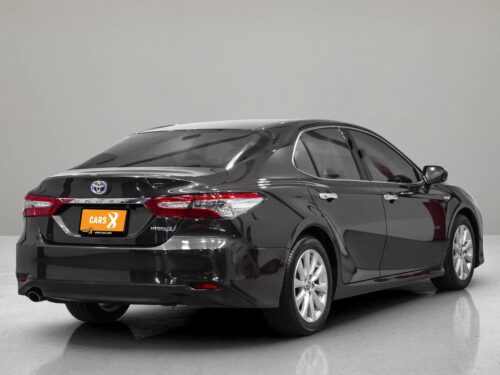 2021-toyota-camry-2-5-hybrid-premium-1d0140-slide-thumbnail-5