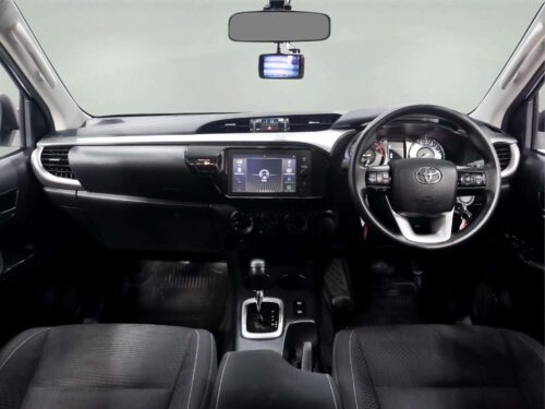 2021-toyota-hilux-revo-2-4-prerunner-entry-smart-cab-1c0141-slide-thumbnail-6