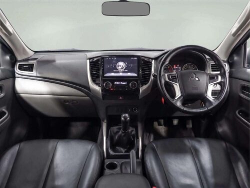2017-mitsubishi-triton-2-4-gls-plus-double-cab-1c0155v-slide-thumbnail-6