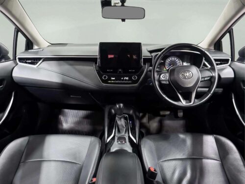 2020-toyota-corolla-altis-1-8-hybrid-entry-1p3041-slide-thumbnail-6