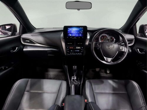 2023-toyota-yaris-1-2-smart-1a0116-slide-thumbnail-6