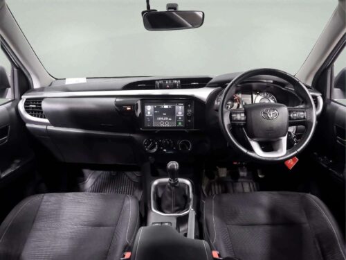 2022-toyota-hilux-revo-2-4-z-edition-mid-smart-cab-1p3026-slide-thumbnail-6