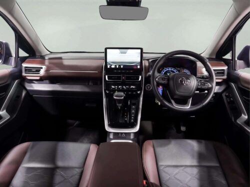 2024-toyota-innova-2-0-zenix-hev-premium-1p3027v-slide-thumbnail-4