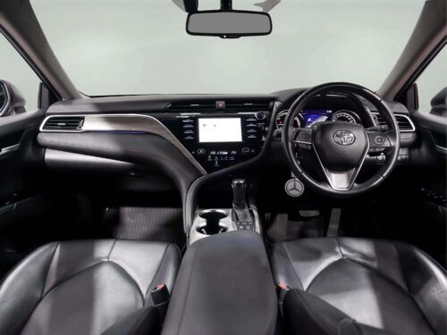 2020-toyota-camry-2-5-hybrid-1p3046-slide-thumbnail-6