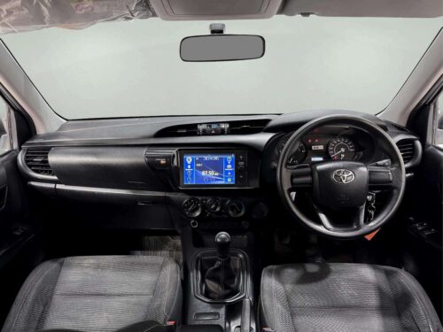 2022-toyota-hilux-revo-2-4-z-edition-entry-smart-cab-1p3019-slide-thumbnail-6