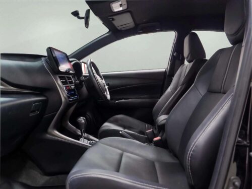 2023-toyota-yaris-1-2-smart-1a0116-slide-thumbnail-7